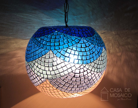 Luminária de mosaico