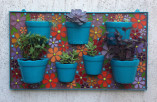 Jardineira de mosaico para flores e hortinha